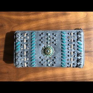 Montana West Embroidered Collection Wallet